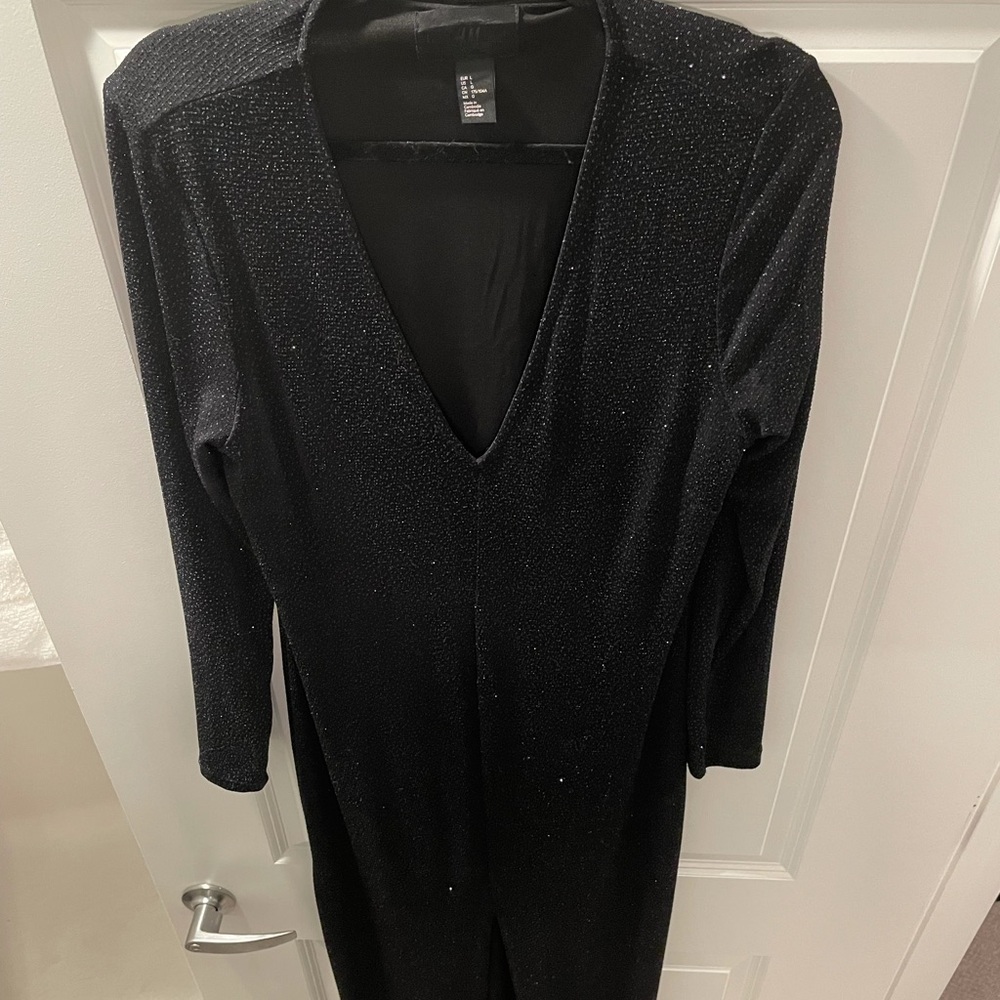 Floor Length H&M Black Shimmering Evening Gown